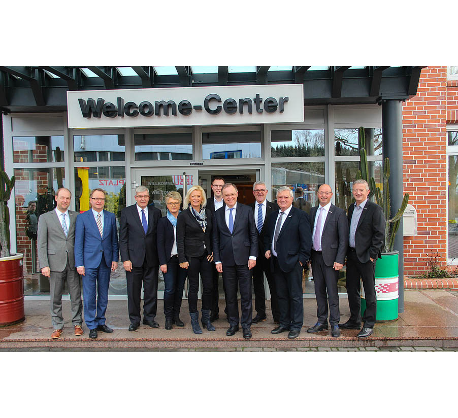 ELA Container - Ministerpräsident Weil besucht ELA Container