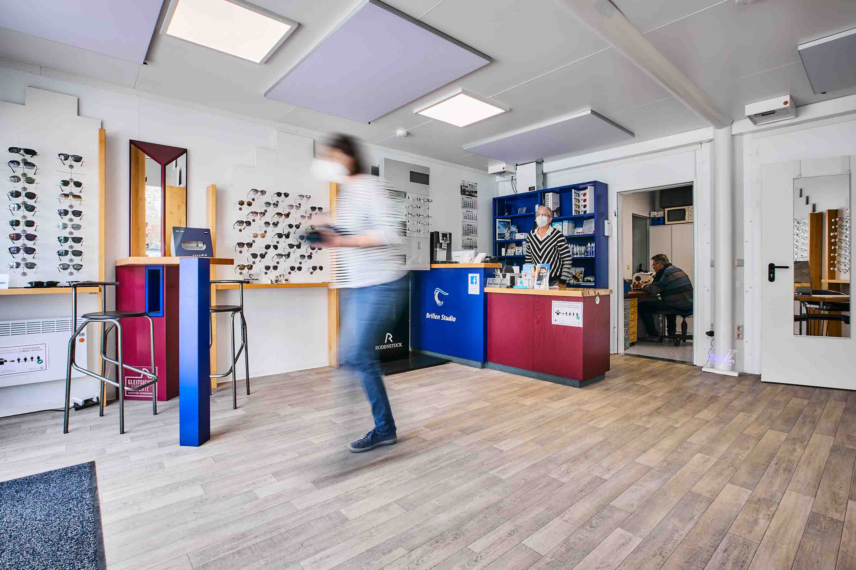 Optiker-Ladengeschäft aus ELA Containern