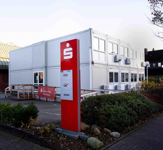 Sparkassengebäude aus ELA Containern