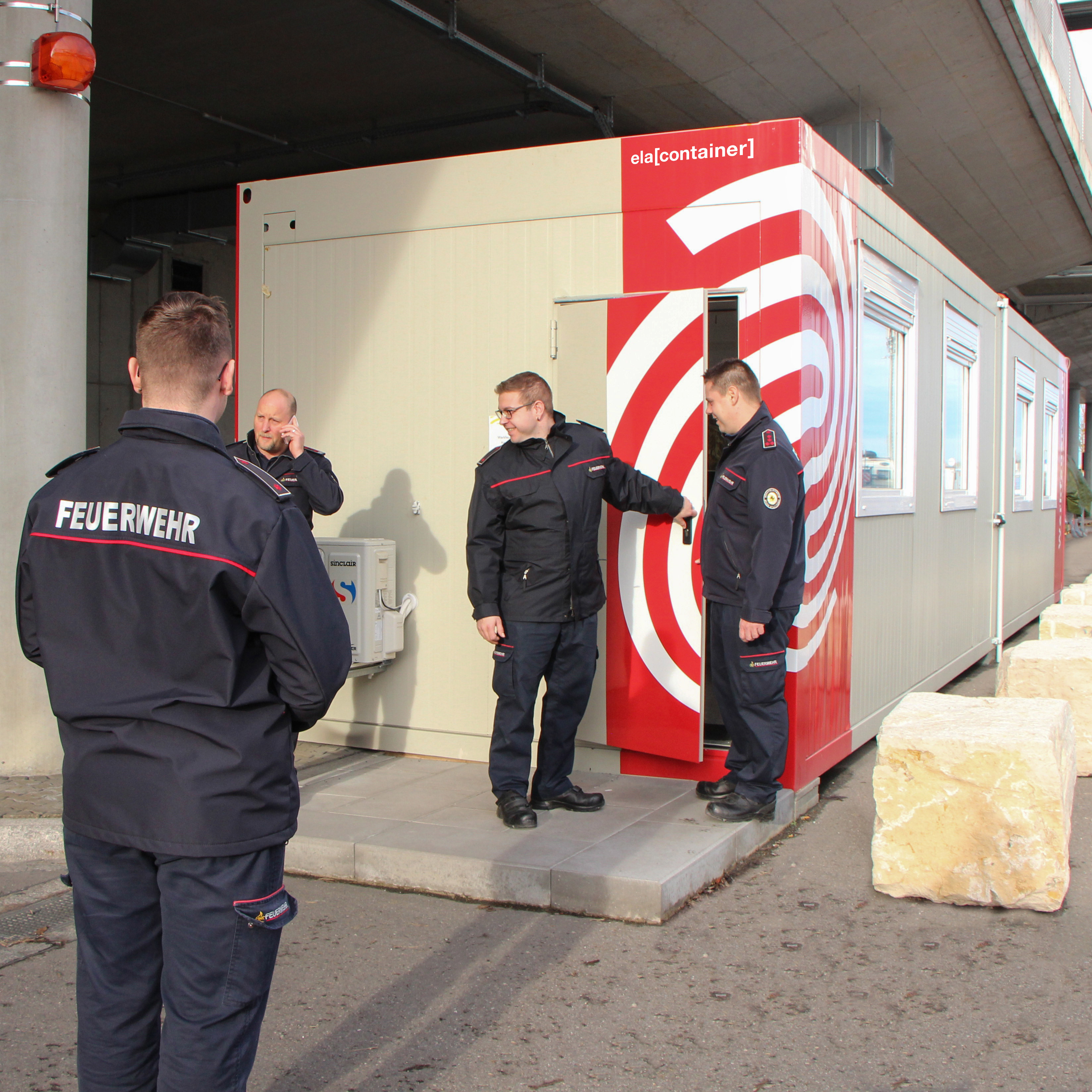 Individuelle Folierung der ELA Container.