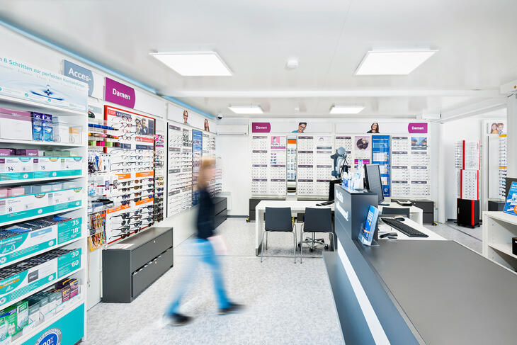 ELA Container - Container bieten optimale Raumlösung für Optiker