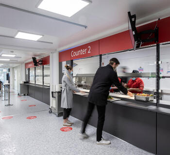 Kantinencontaineranlage von innen