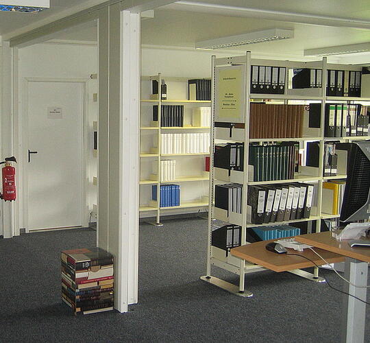 ELA Container - Schule Bibliothek