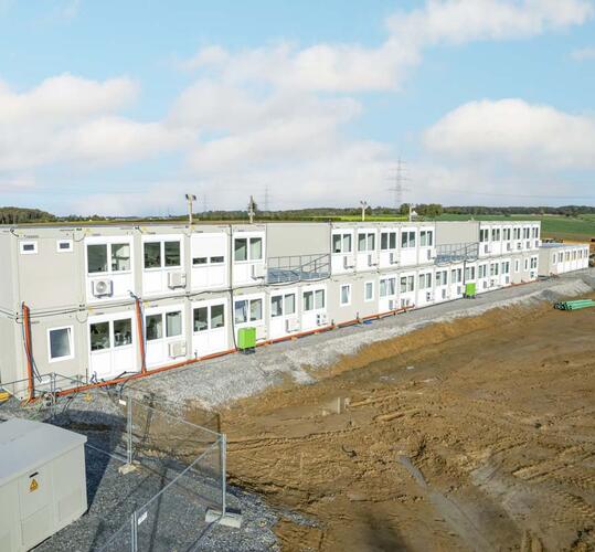 Baustellen-Anlage von aussen