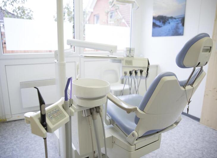 ELA Container - Behandlungsraum einer Zahnarztpraxis