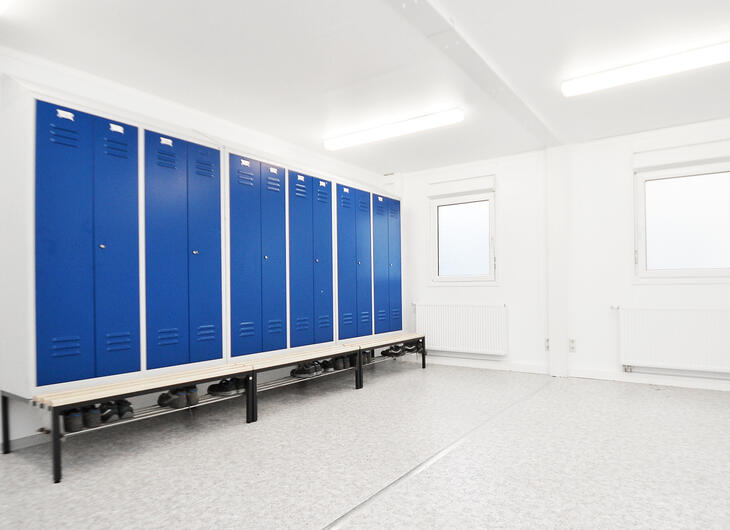 Mannschaftscontainer mit Umkleidebereich