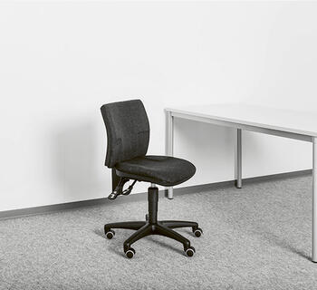 ELA Container - Kombinace úhlu stolu s otočnou židlí