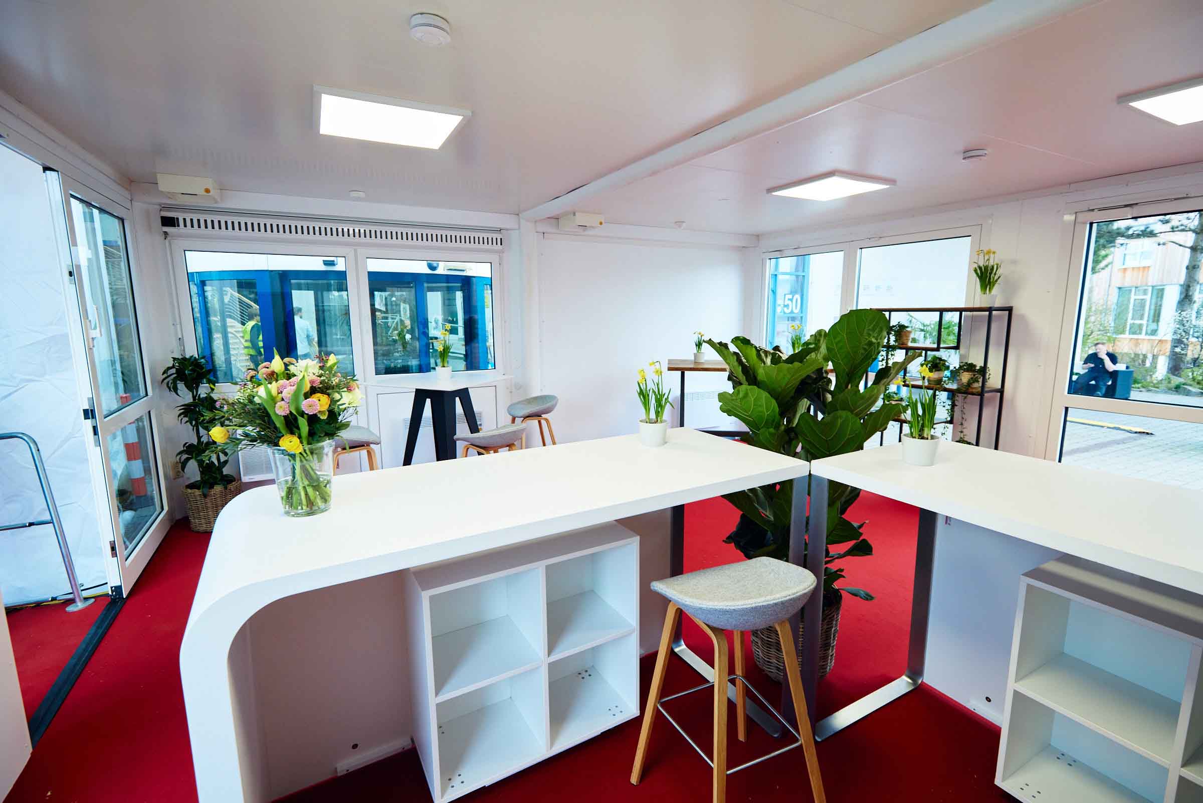 Kontormodul indrettet med en reception