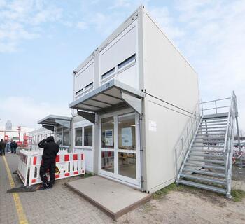 Mellemstor modulbygning