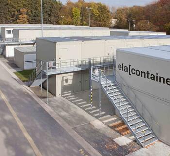 Stort boliganlæg i to etager