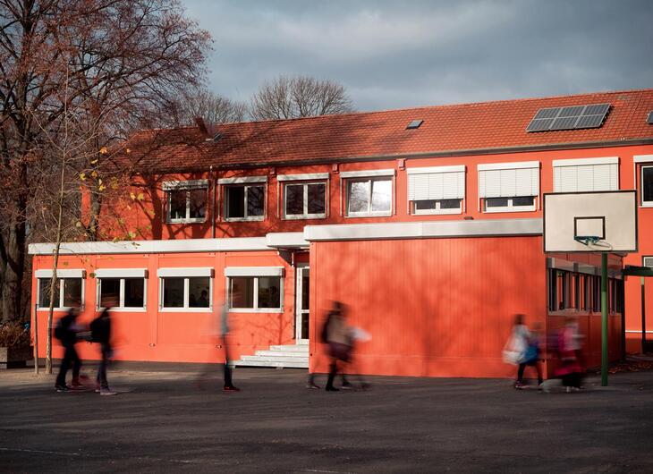 ELA Container - med speciallakering, der passer til omgivelserne