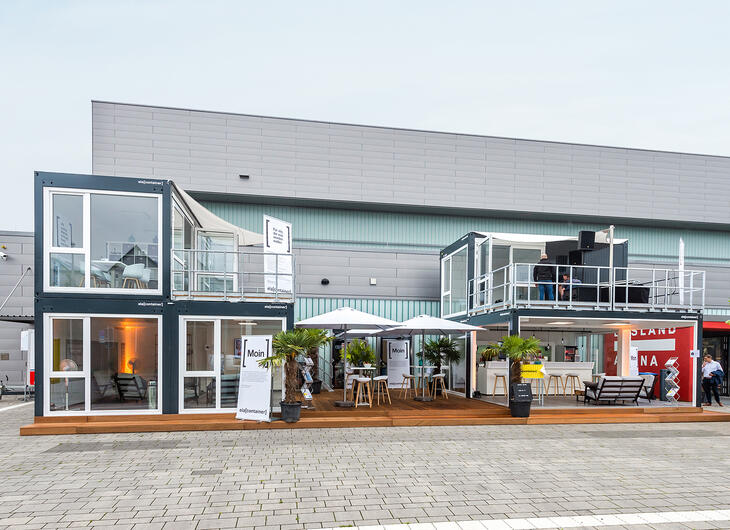 ELA Container - solterrasse med udsigt ud over messecentret