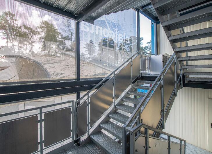 Trappemodul med glasvægge