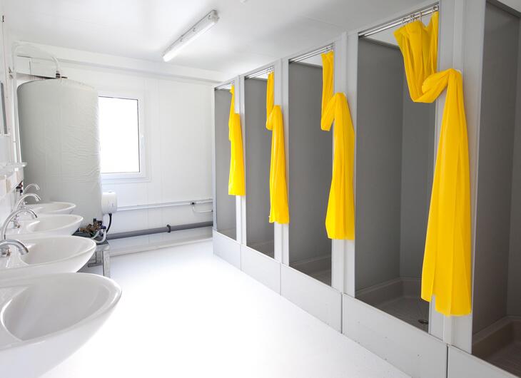 Modul med brusekabiner Modul med brusekabiner