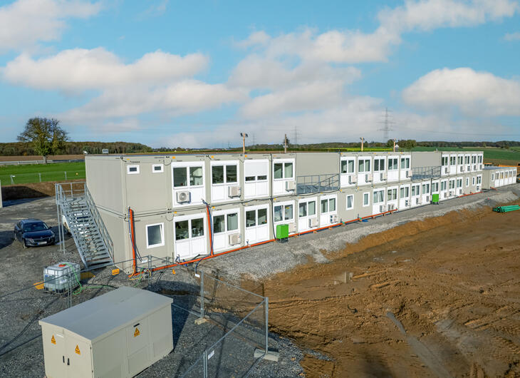 Modulanlæg med trapper og terrasser