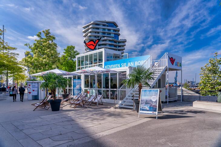 Butik med tagterrasse og udsigtsplatform