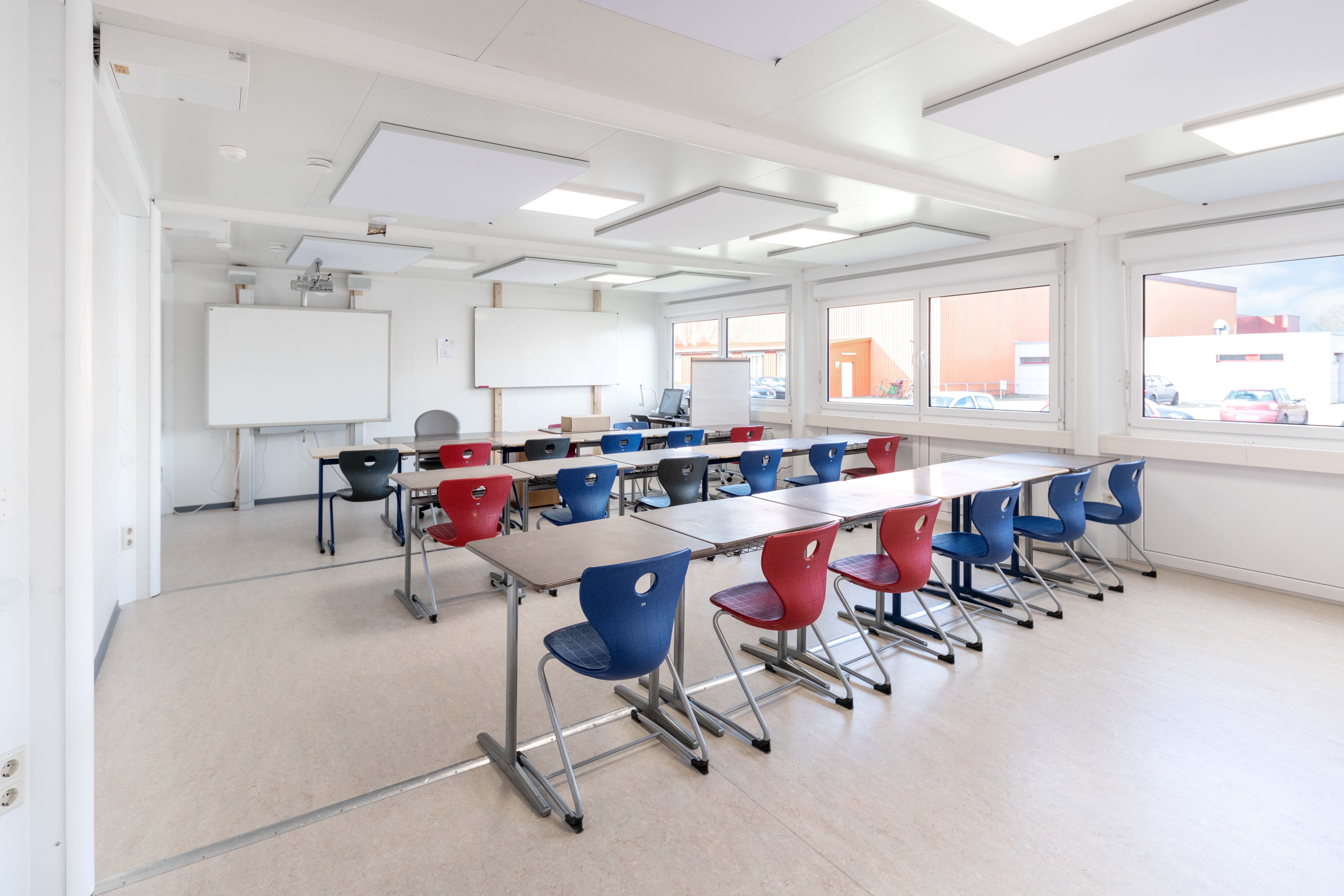 Classroom for a school in Diepholz made of ELA containers