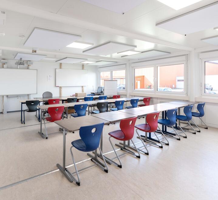 Classroom for a school in Diepholz made of ELA containers