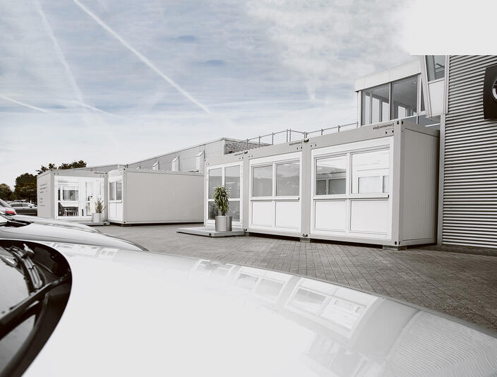 ELA Container - Fahrzeugvermittlung in hochwertiger Containeranlage