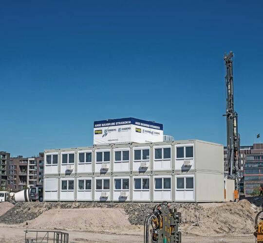 ELA Container - Werkstatt- und Lagercontainer Großbaustelle in Hamburg Frontansicht