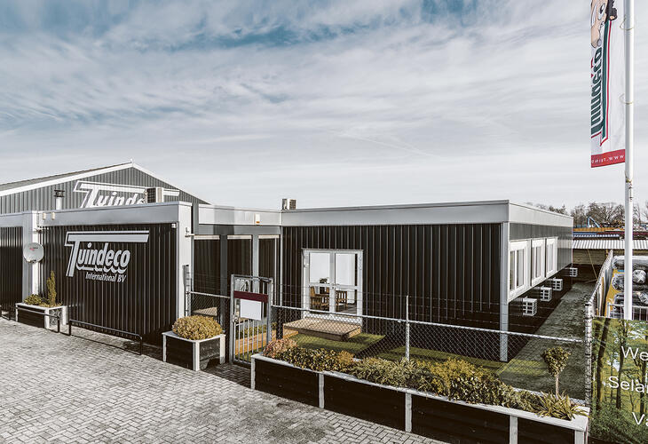 ELA Container - Individuelle Verblendung einer Containeranlage