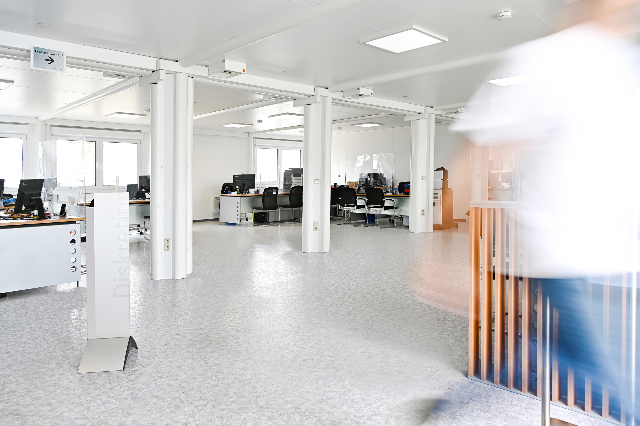 Insidan av bilhallen