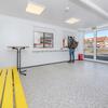 Insidan av modulbyggnaden med sikte på kiosken