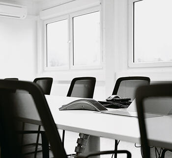 Modul för mötesrum , närbild med skrivbord - ELA Container