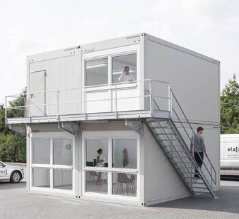 Liten arbetsplats med 4 moduler