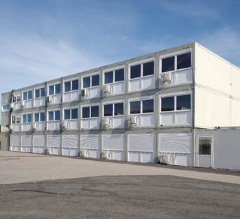 Modulanläggning i tre våningar