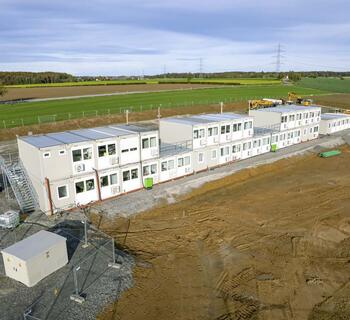 Stort modulkomplex i två våningar i Kupferzell