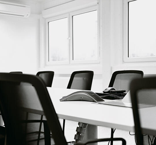 Nära vy av Ardagh Group-kontoret – ELA Container