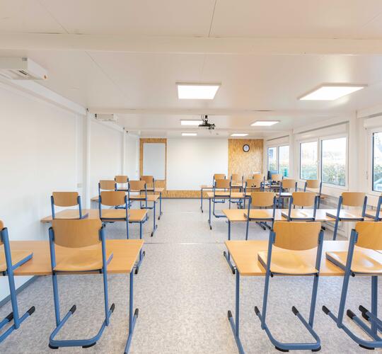 Ljust och fullt luftkonditionerat klassrum