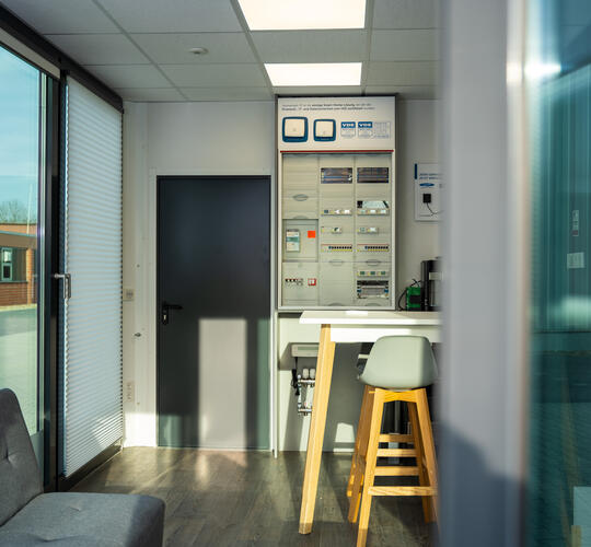 Mobilt showroom där installatörer kan uppleva smart-home-teknik i praktiken