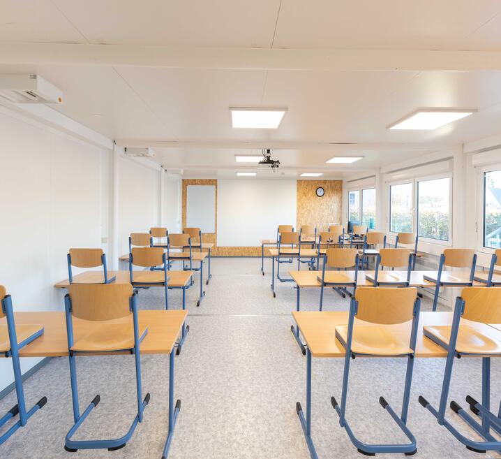 Ljust och fullt luftkonditionerat klassrum