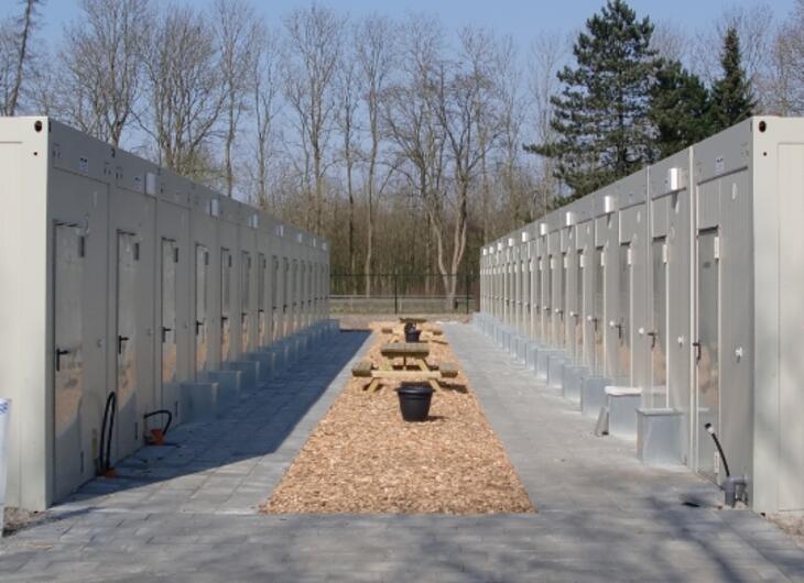 Rader efter rader med containermoduler