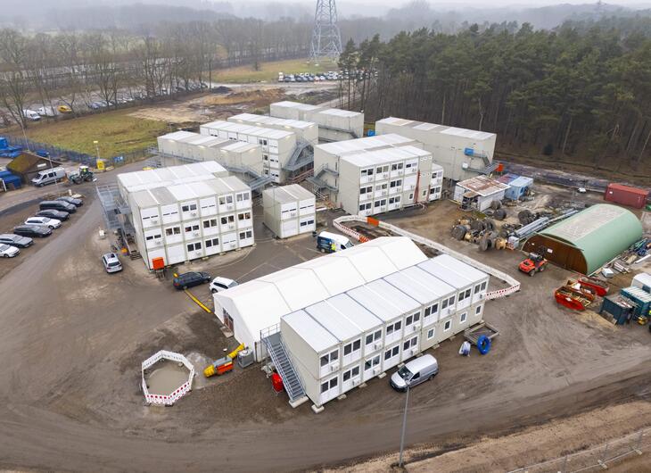 Modulby med flera anläggningar