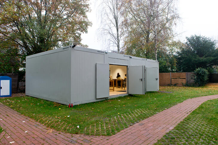 Undervisningslokaler med stora öppningsbara dörrar Undervisningslokaler med stora öppningsbara dörrar