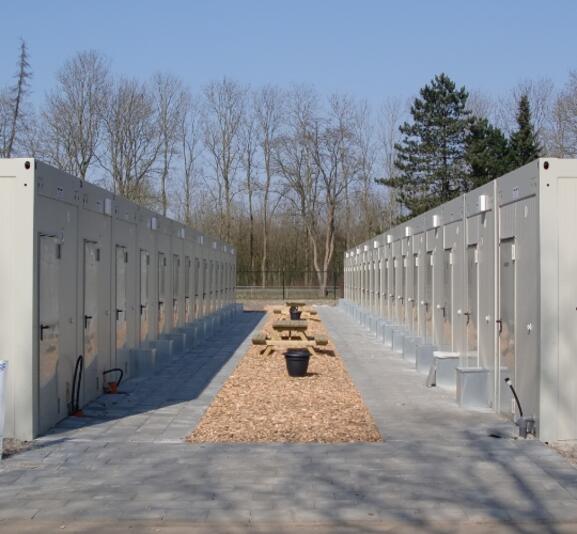 Rader efter rader med containermoduler