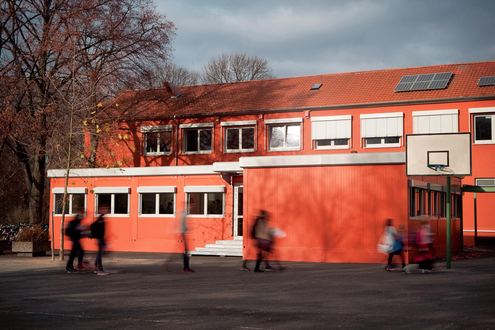 ELA Container - Schule Außenverkleidung rot