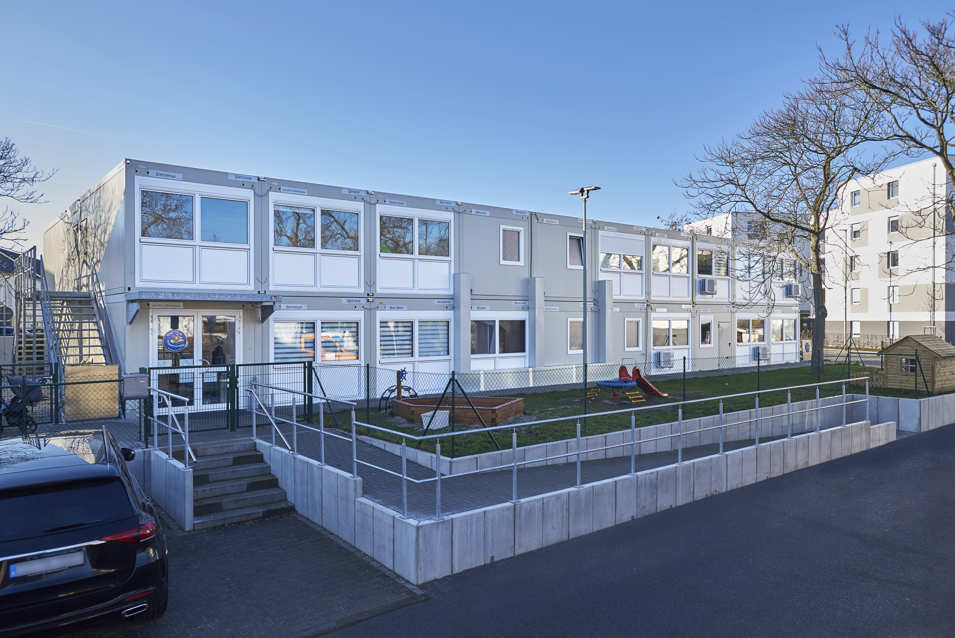 On two floors a facility was created that meets all the requirements of a modern kindergarten.