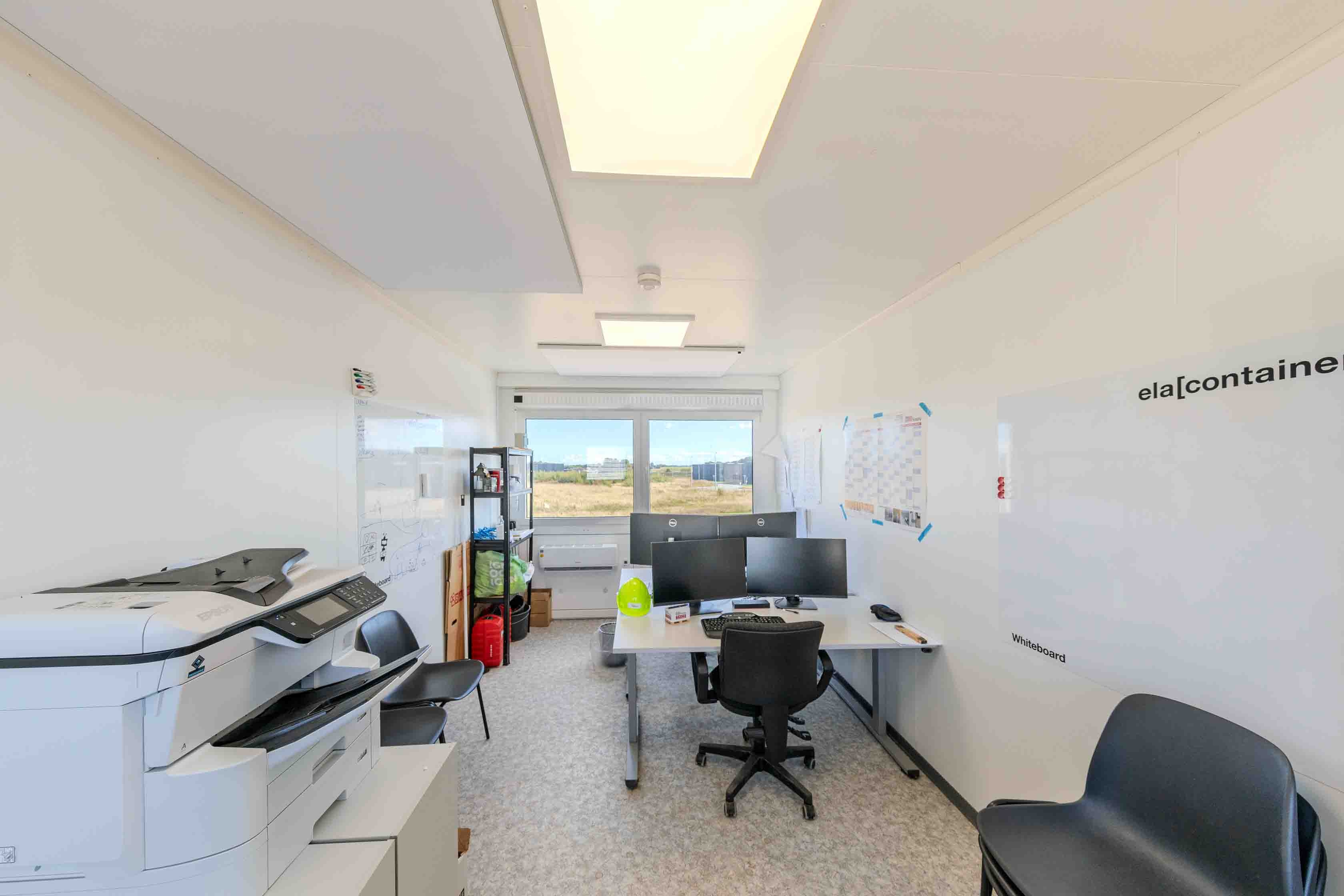 The fully equipped units provided a comfortable and practical working environment.