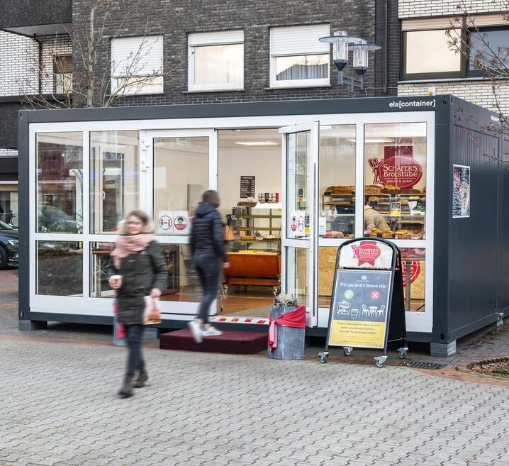 Mobile bakery container