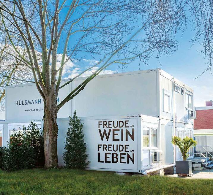 The ELA showroom offers a suitable ambience for the exclusive wine selection.