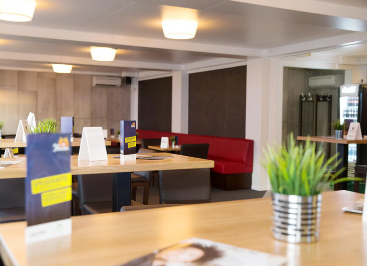 ELA Container - Elegante Containerlösung für Speiseraum