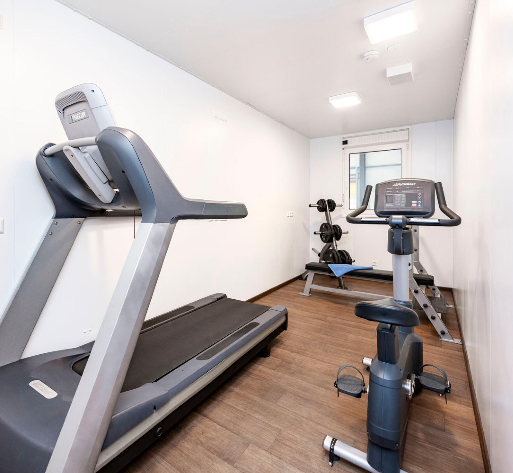 gym container offshore light