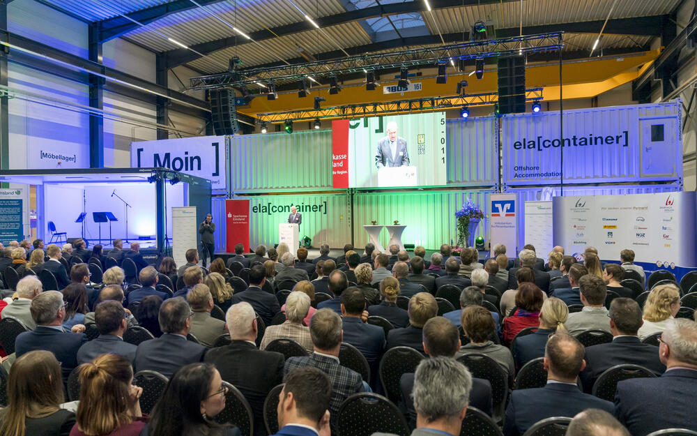 Veranstaltung in der Produktionshalle